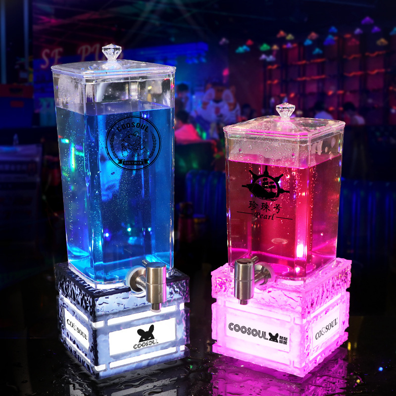 Bar illuminated beer keg with  - Wine Draft Beer incelemesi ve fiyatı
